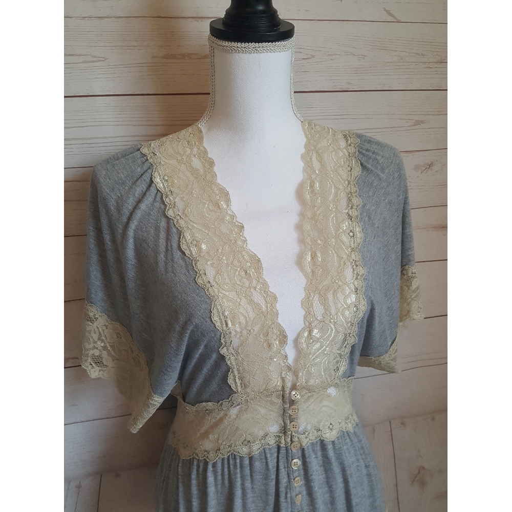 Romantic Boho Style Lace Detail Top | Size XS/S - Picture 2 of 6